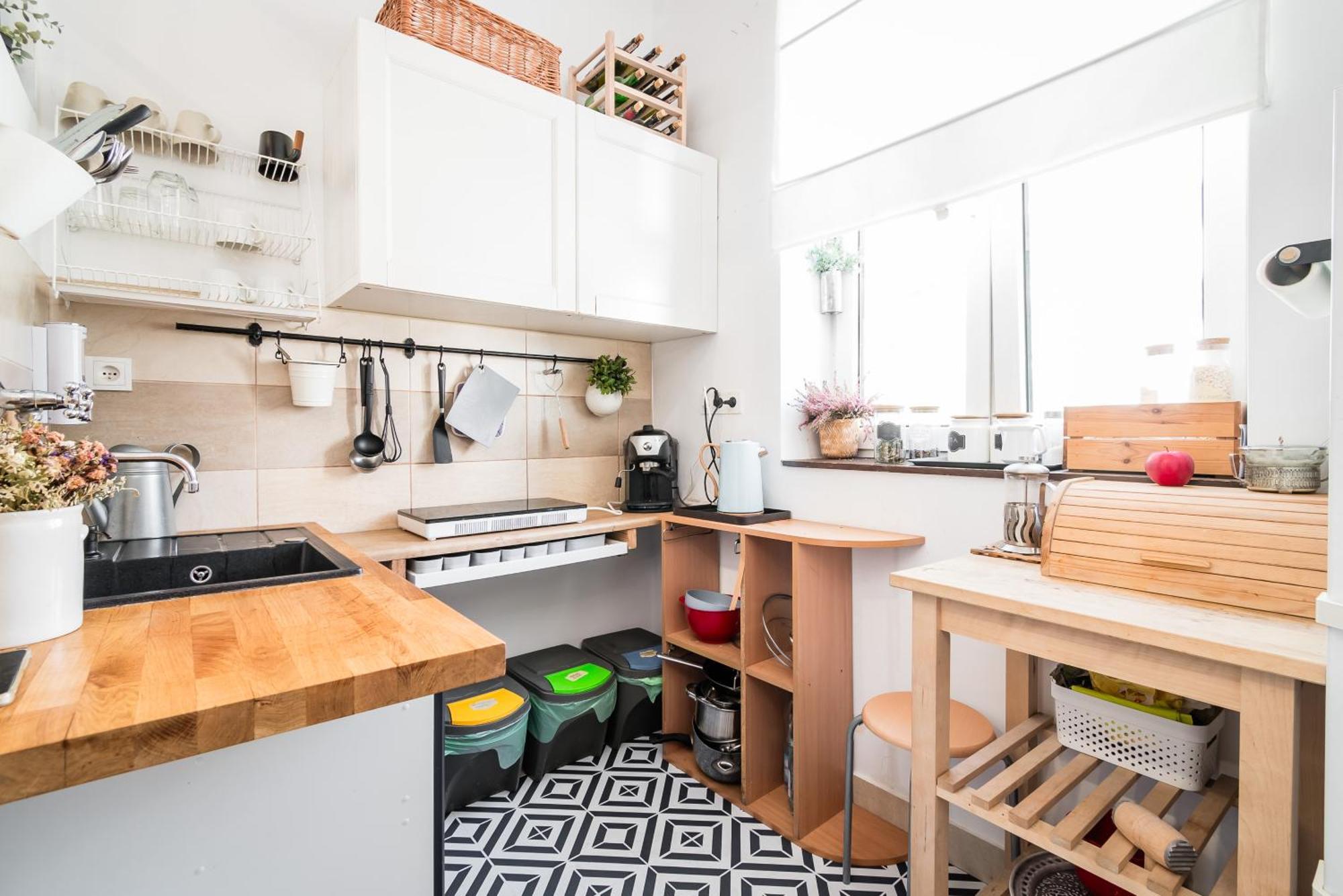 Master Corner Apartment — Photos 1